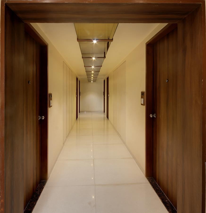 Hotel Shreeji Vatika Surat Zewnętrze zdjęcie