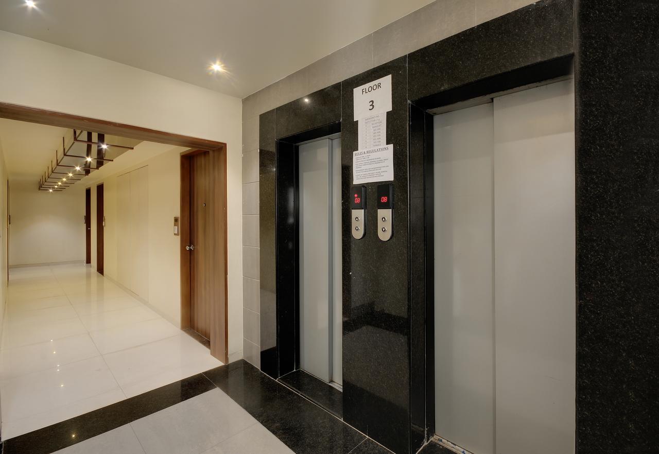 Hotel Shreeji Vatika Surat Zewnętrze zdjęcie