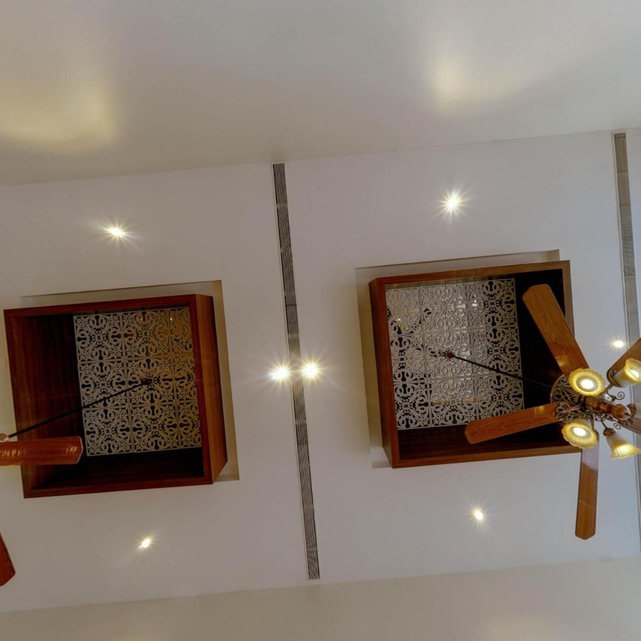 Hotel Shreeji Vatika Surat Zewnętrze zdjęcie